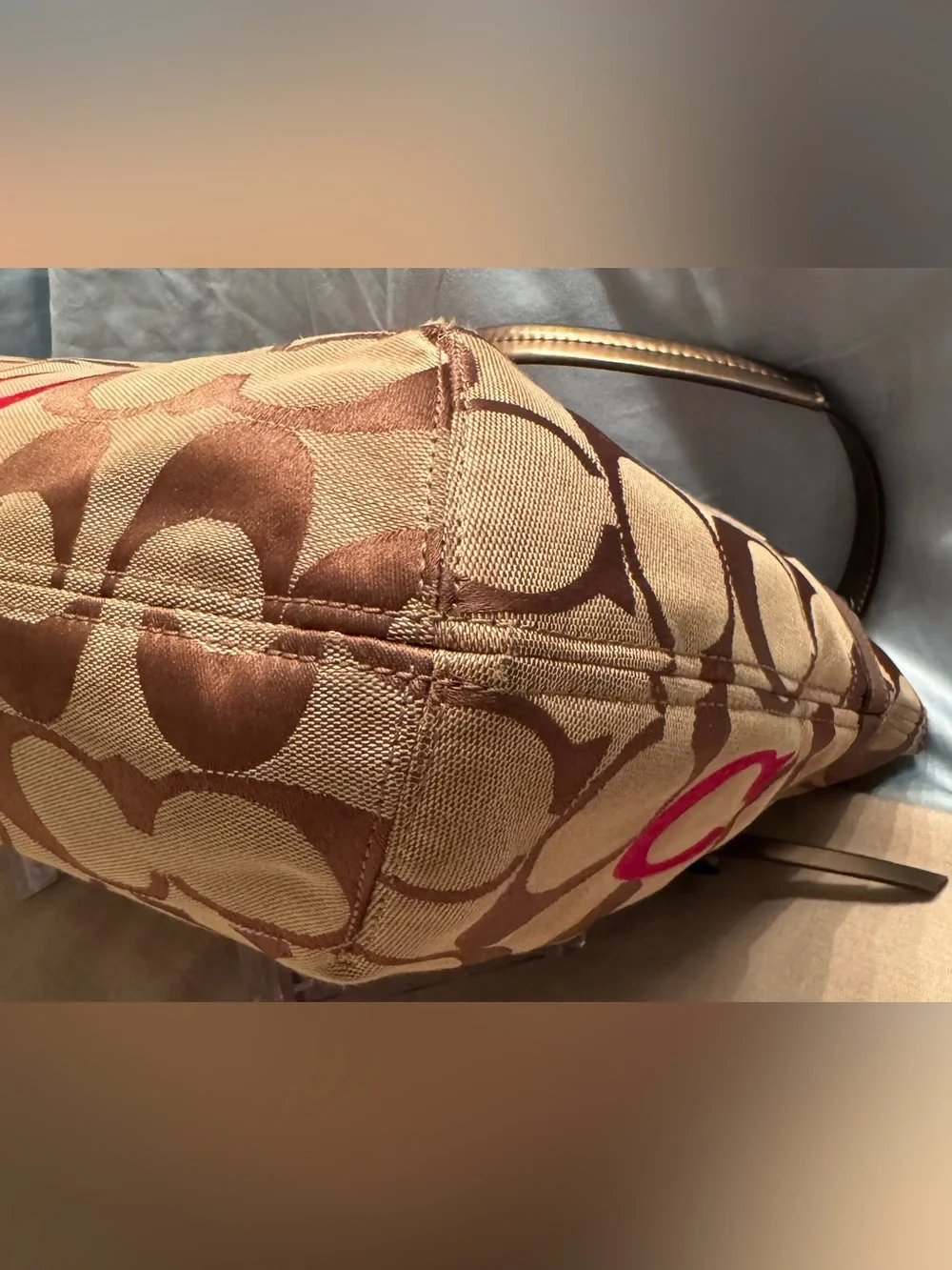 Coach Poppy Signature C Glam Tote